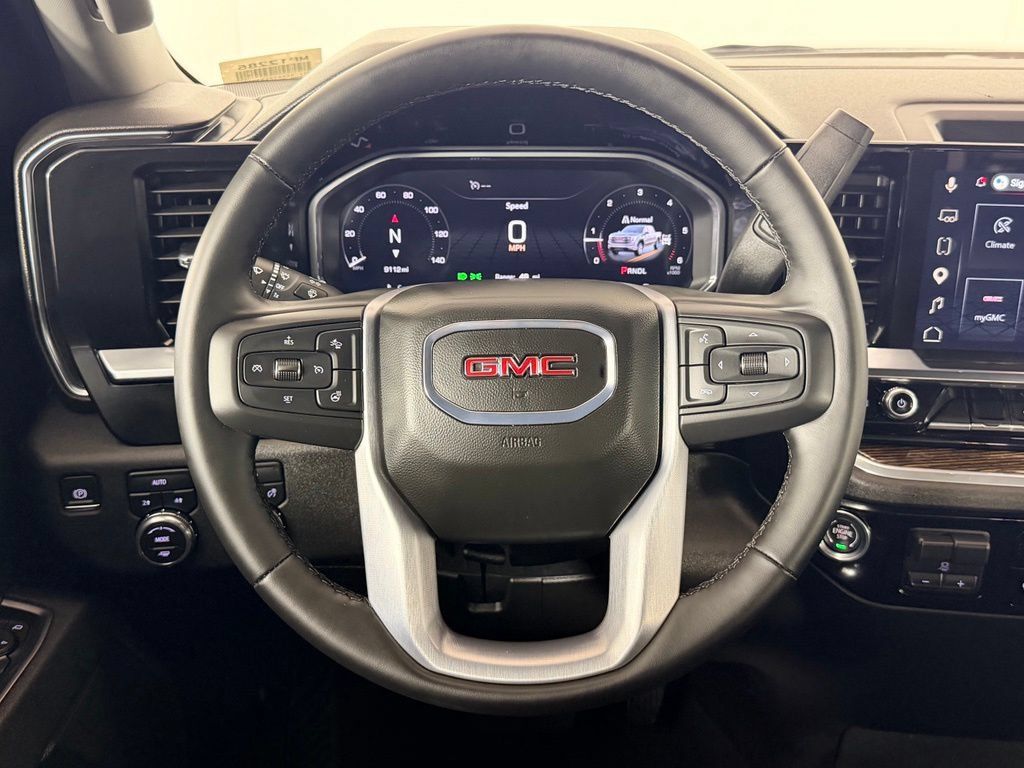 Used 2026 GMC Sierra 1500 SLE AWD/4WD image 18