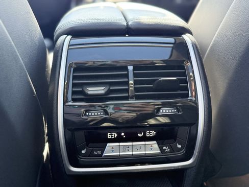 Used 2021 BMW X7 xDrive40i image 22