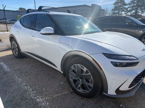 Used 2025 Genesis GV60 Advanced image 12