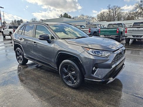 Used 2021 Toyota RAV4 XSE w/ XSE Grade Weather Package image 3
