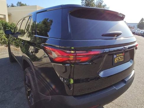 Used 2023 Chevrolet Traverse LS image 10