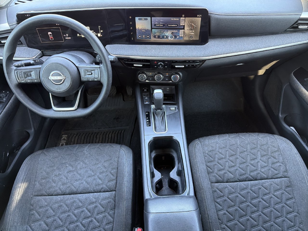 Certified 2025 Nissan Kicks SV FWD image 2