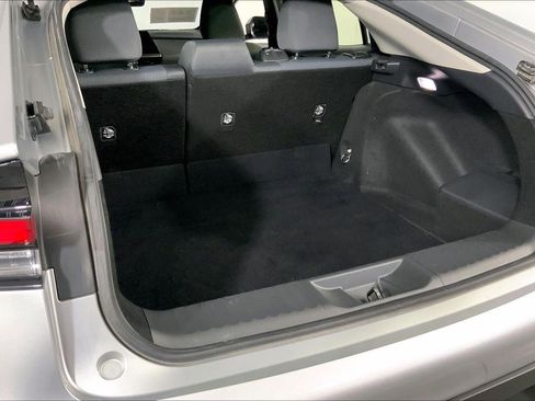 Used 2024 Toyota Prius LE image 4