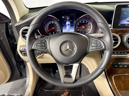 Used 2018 Mercedes-Benz GLC 300 4MATIC image 11