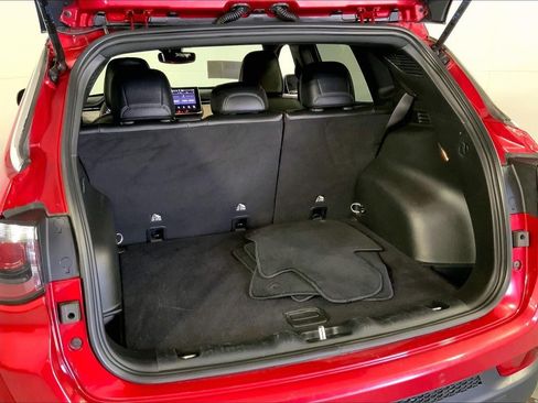 Used 2025 Jeep Compass Limited AWD/4WD image 4