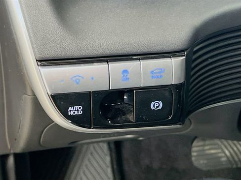 Used 2024 Hyundai Ioniq 5 Limited image 18