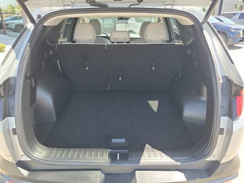 Used 2025 Hyundai Tucson SEL FWD image 28