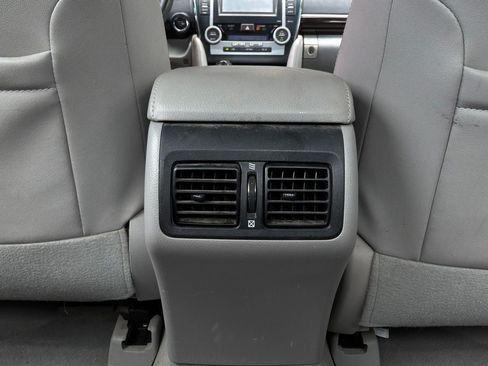 Used 2013 Toyota Camry XLE FWD image 12