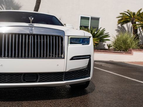 Used 2022 Rolls-Royce Ghost w/ Ghost Package image 45