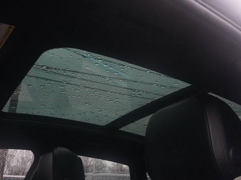 Used 2021 Porsche Macan S w/ Premium Package Plus image 20