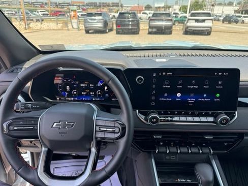 Used 2026 Chevrolet Colorado Z71 w/ Midnight Edition AWD/4WD image 15