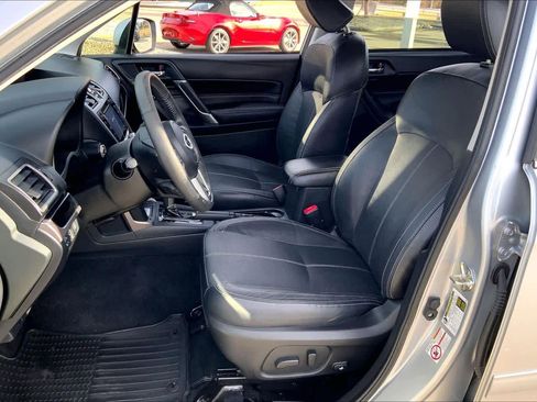 Used 2018 Subaru Forester 2.5i Touring w/ Popular Package #3B image 8