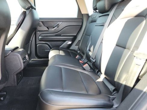 Used 2023 Lincoln Corsair Standard image 19
