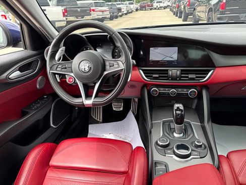 Used 2019 Alfa Romeo Giulia Ti Sport w/ Quick Order Package 22S Sport AWD/4WD image 13