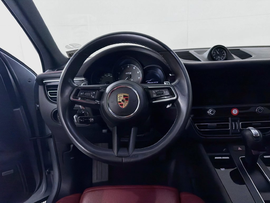 Certified 2024 Porsche Macan GTS AWD/4WD image 25