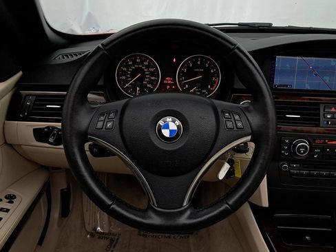 Used 2012 BMW 328i Convertible image 10