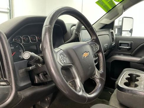 Used 2018 Chevrolet Silverado 1500 LT w/ All Star Edition image 14