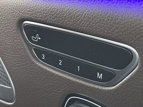 Used 2018 Mercedes-Benz S 560 4MATIC Sedan image 29