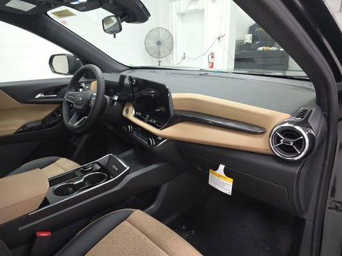 New 2026 Chevrolet Equinox ACTIV w/ Convenience Package III image 29