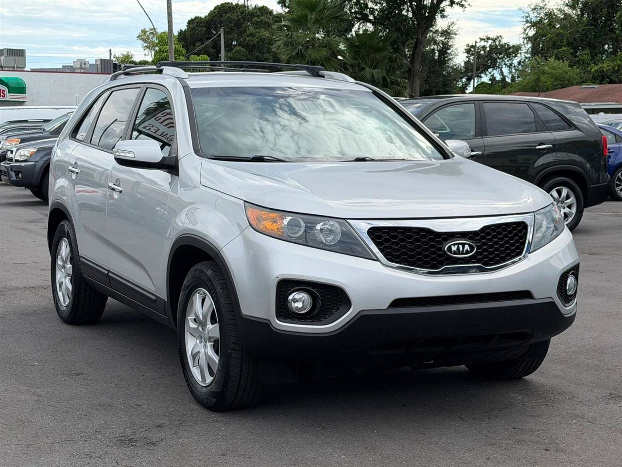 Used 2013 Kia Sorento LX FWD image 4