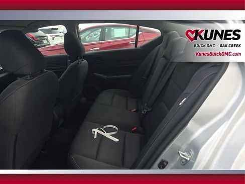 Used 2024 Nissan Altima 2.5 SV image 20