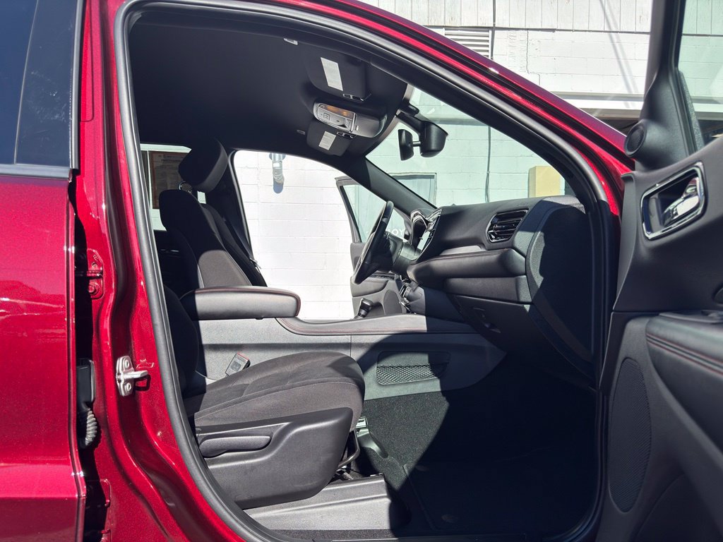 Used 2025 Dodge Durango GT AWD/4WD image 18
