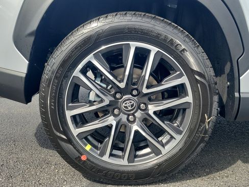 New 2026 Toyota Corolla Cross XLE image 6