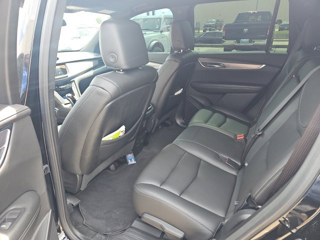 Used 2023 Cadillac XT6 Luxury FWD image 3