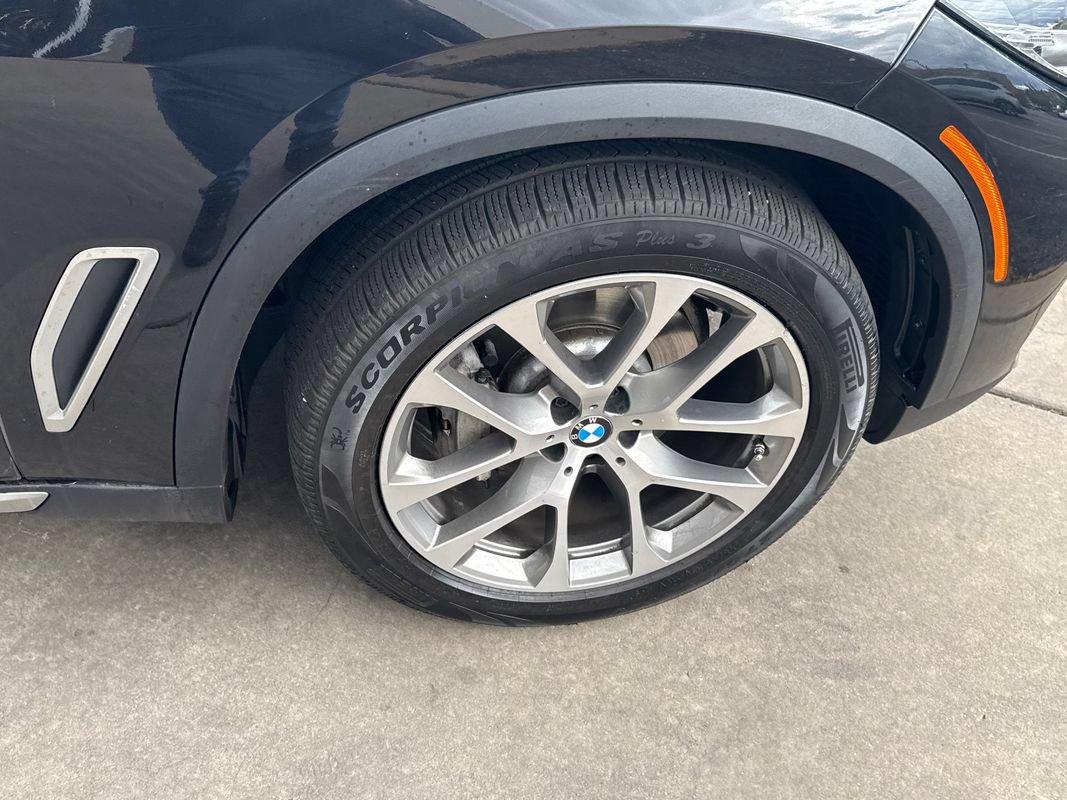 Used 2019 BMW X5 xDrive40i w/ Luxury Seating Package AWD/4WD image 13