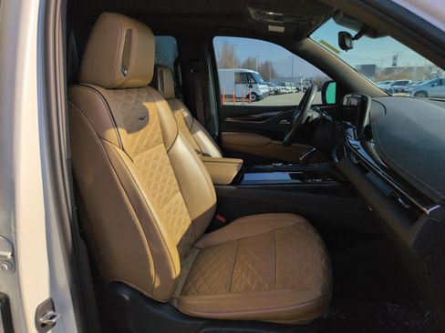 Certified 2023 Cadillac Escalade Sport w/ Touring Package image 20