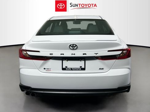 New 2026 Toyota Camry SE image 5