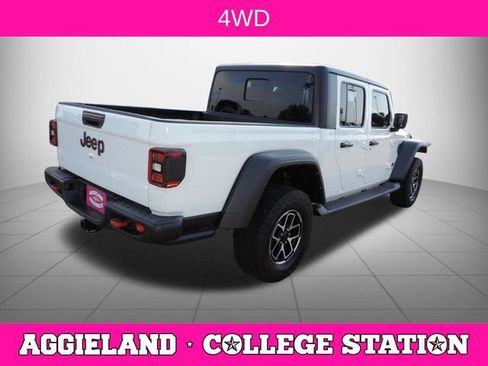 Used 2024 Jeep Gladiator Rubicon w/ Safety Group AWD/4WD image 4