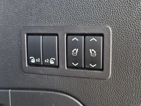 Used 2017 GMC Yukon Denali AWD/4WD image 18
