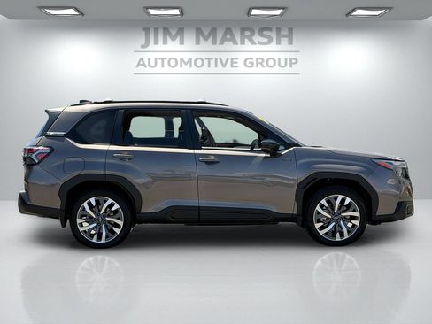 Used 2025 Subaru Forester Touring AWD/4WD image 7