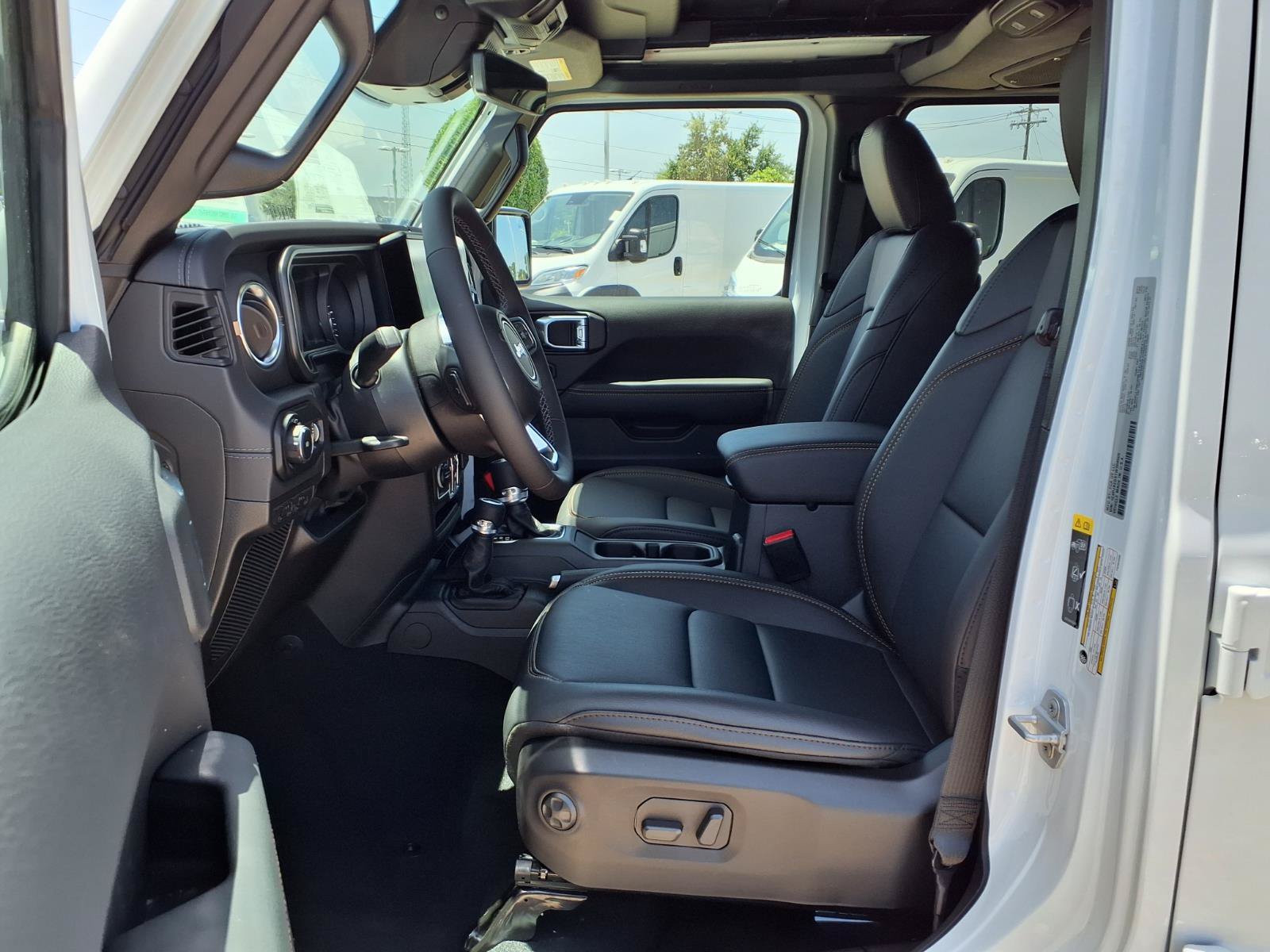 New 2026 Jeep Wrangler Unlimited Sahara AWD/4WD image 8