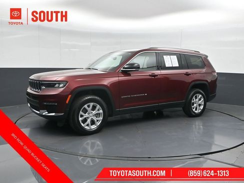 Used 2023 Jeep Grand Cherokee L Limited AWD/4WD image 7
