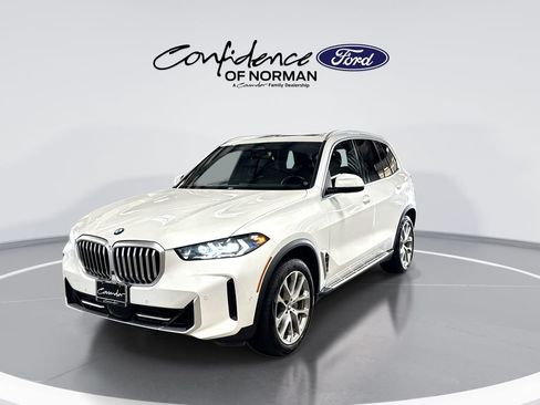 Used 2024 BMW X5 xDrive40i AWD/4WD image 3