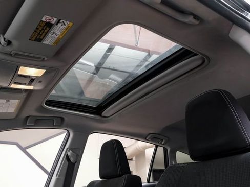 Used 2018 Toyota RAV4 XLE image 5