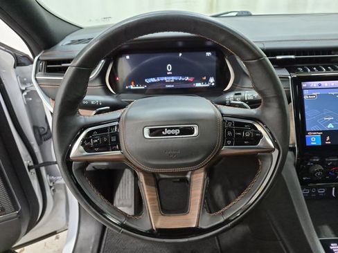 Used 2023 Jeep Grand Cherokee L Summit w/ Advanced Protech Group IV AWD/4WD image 15
