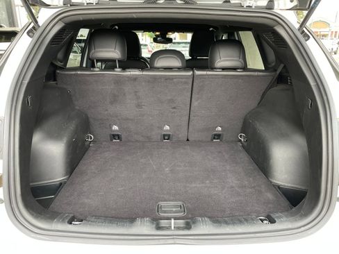 Used 2025 Jeep Compass Trailhawk image 31