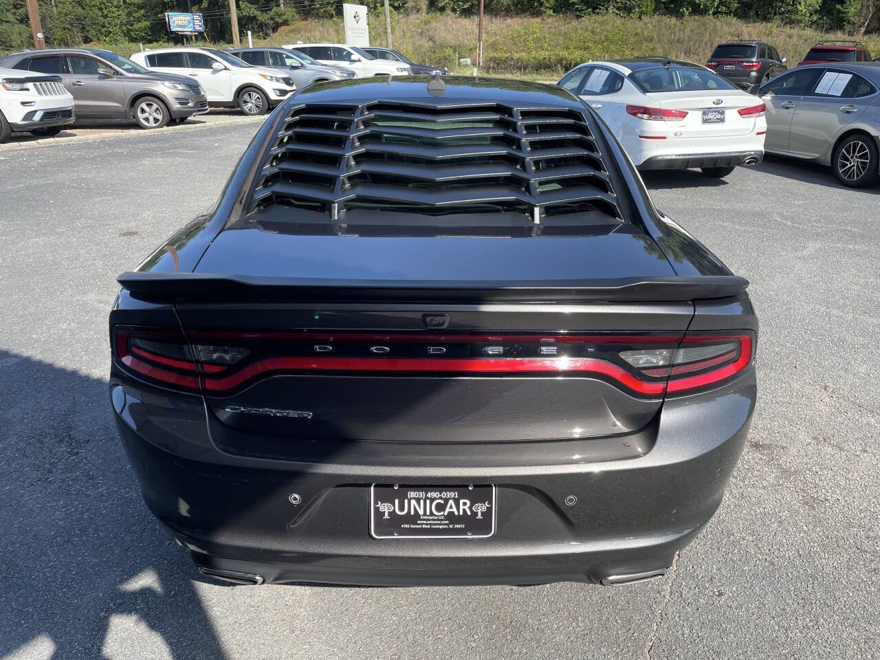Used 2020 Dodge Charger SXT w/ Leather Interior Group RWD image 6
