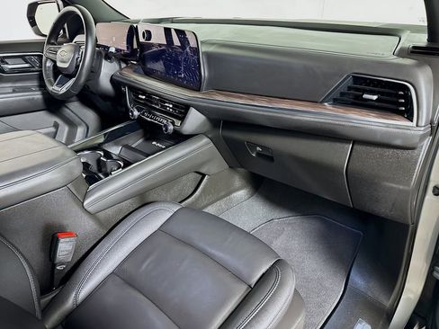 Certified 2025 Chevrolet Tahoe LT image 28