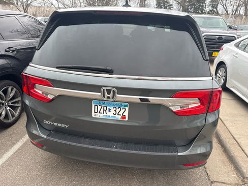 Used 2019 Honda Odyssey EX image 3