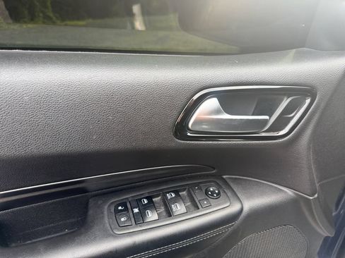 Used 2021 Dodge Durango SXT w/ 3rd Row Seating Group RWD image 18