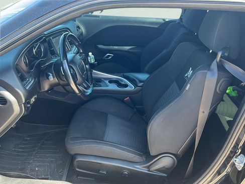 Used 2022 Dodge Challenger R/T Scat Pack RWD image 7