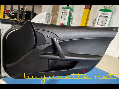 Used 2009 Chevrolet Corvette Coupe w/ Roof Package RWD image 21