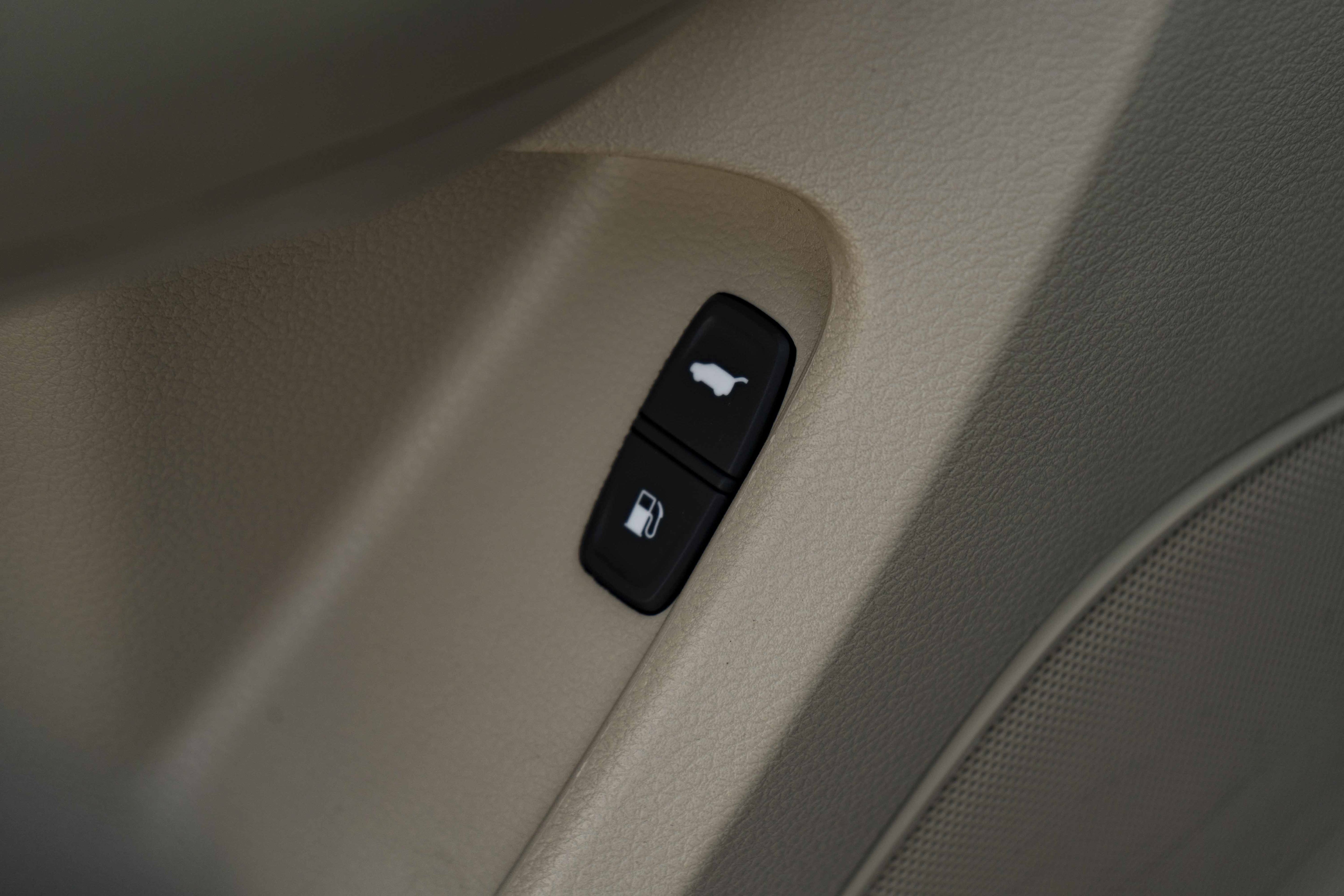 Used 2018 Acura MDX w/ Advance Package FWD image 38