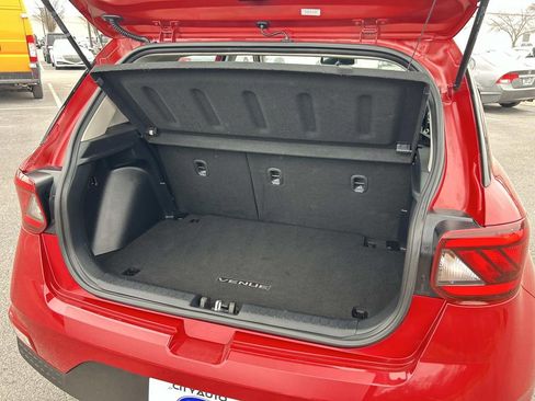 Used 2022 Hyundai Venue SE image 13