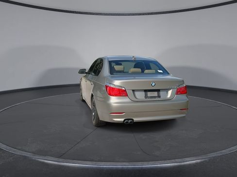Used 2010 BMW 528i Sedan RWD image 7