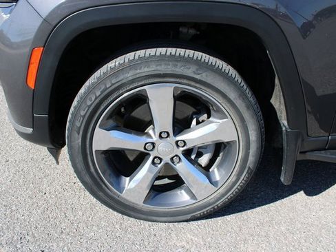 Used 2021 Jeep Grand Cherokee L Limited w/ MOPAR Finishing Package image 10